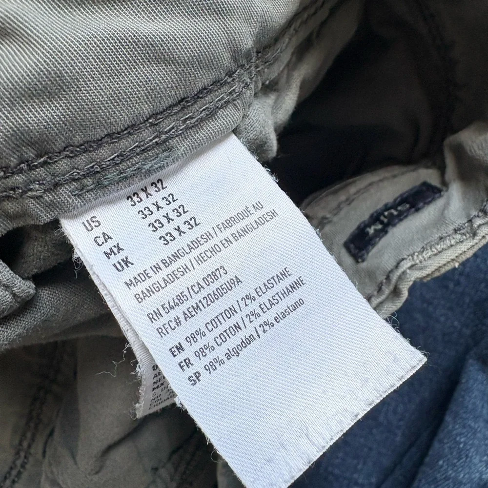 Carhartt Men's Green Pocket Tee with Dark Green Quarter-Zip and Navy Sweater Lot - Picture 9 of 10